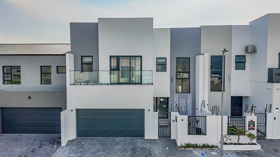 4 Bedroom Property for Sale in Sandown Western Cape